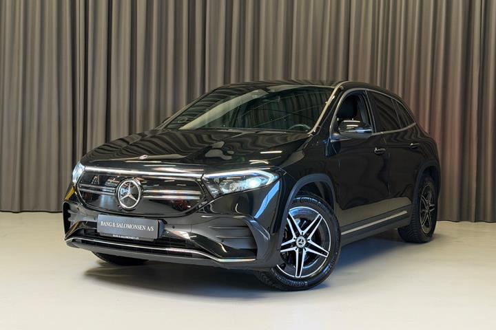 Sort Mercedes EQA250+ fra 2023 set udefra