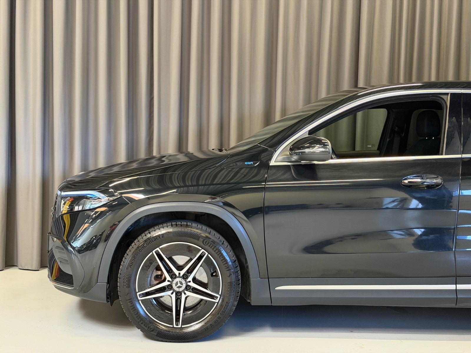 Sort Mercedes EQA250+ fra 2023