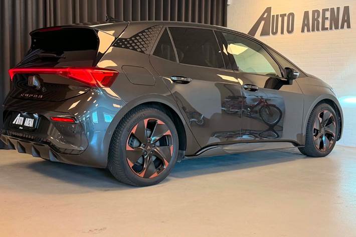 Grå Cupra Born fra 2022
