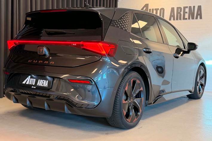 Grå Cupra Born fra 2022