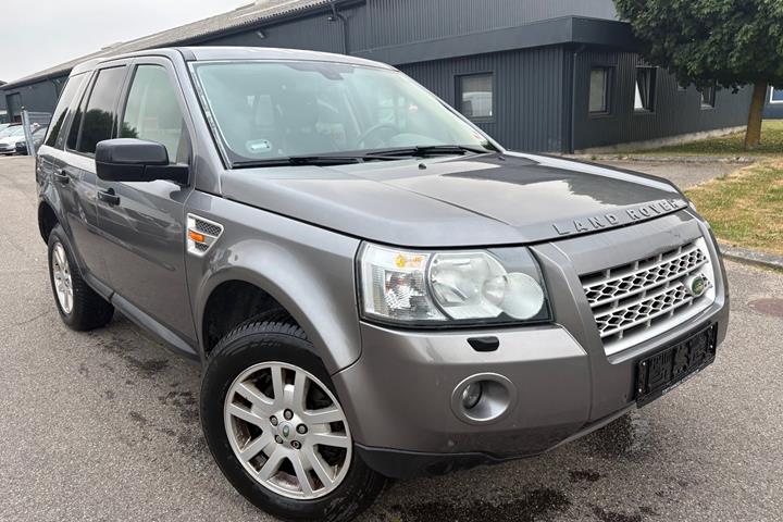 Gul Land Rover Freelander 2 fra 2007 set udefra