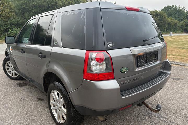 Gul Land Rover Freelander 2 fra 2007