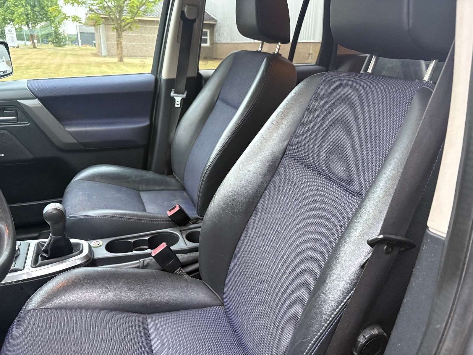 Gul Land Rover Freelander 2 fra 2007 set indefra