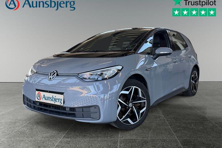 Grå VW ID.3 fra 2023 set udefra