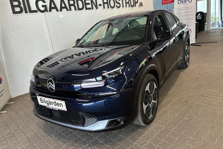 Blå Citroën ë-C4 X fra 2025 set udefra