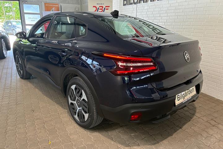 Blå Citroën ë-C4 X fra 2025