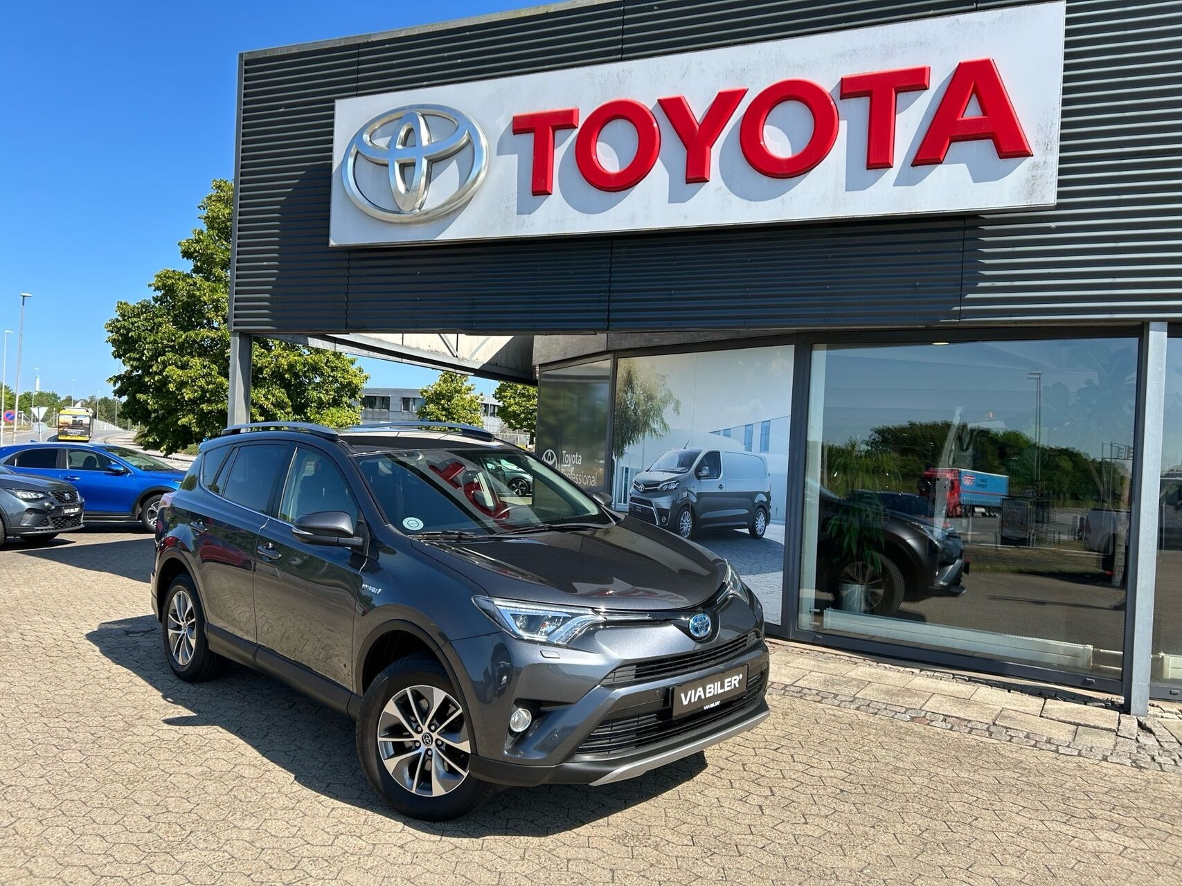 Toyota RAV4 2,5 Hybrid H3 Safety Sense 4x4 197HK 5d 6g Aut.