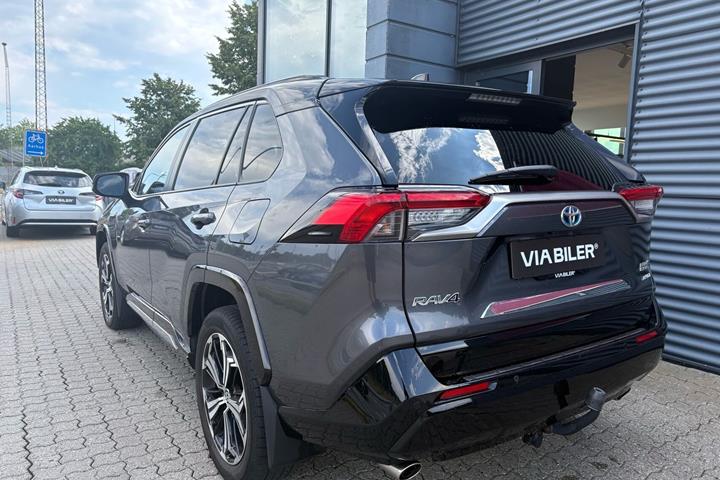 Grå Toyota RAV4 Plug-in fra 2021