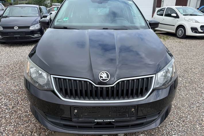 Sort Skoda Fabia fra 2017