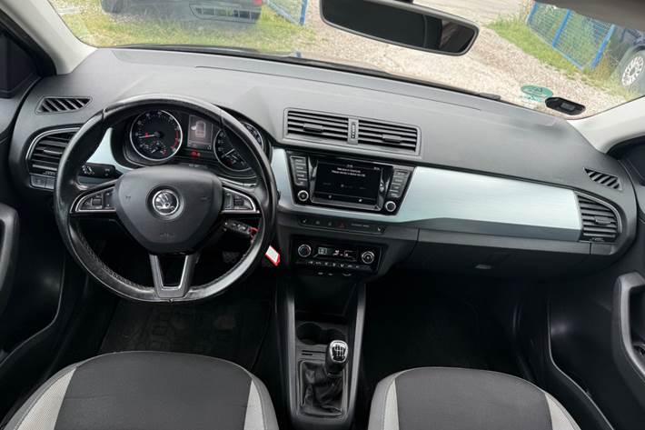 Sort Skoda Fabia fra 2017
