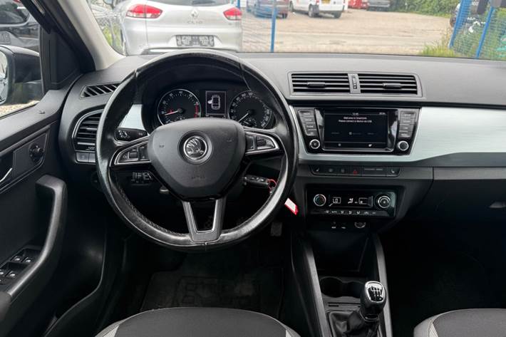 Sort Skoda Fabia fra 2017