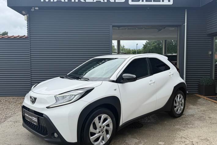 Hvid Toyota Aygo X fra 2024