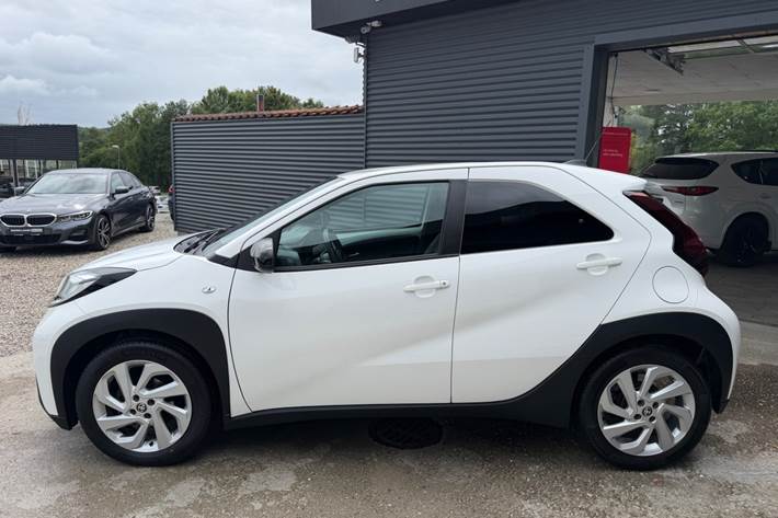 Hvid Toyota Aygo X fra 2024