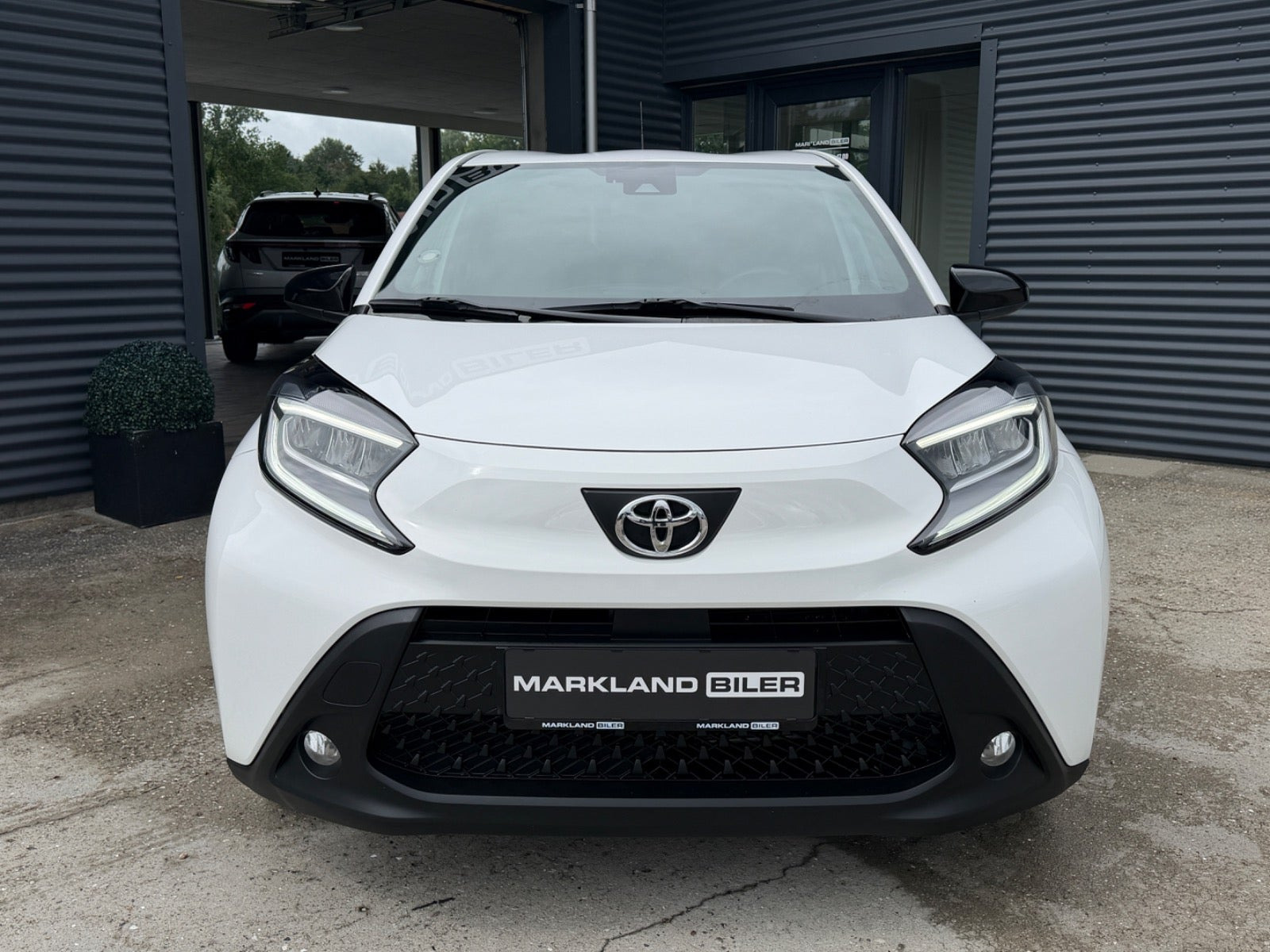 Hvid Toyota Aygo X fra 2024