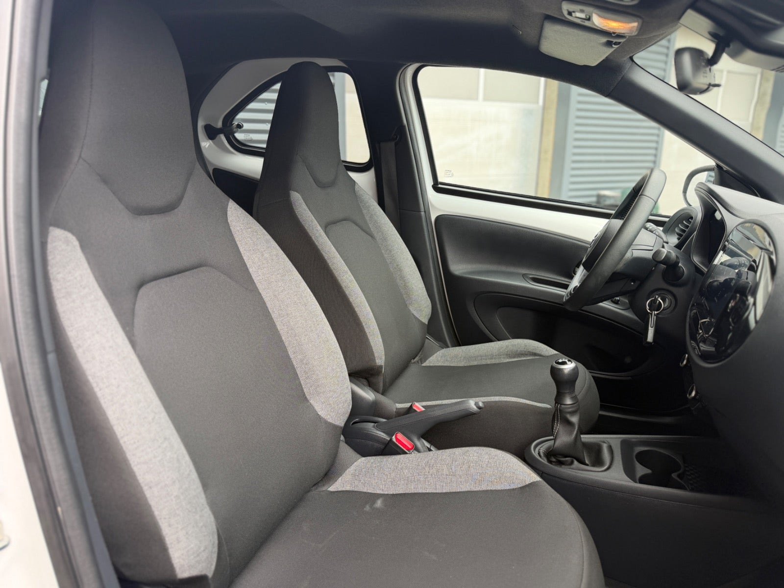 Hvid Toyota Aygo X fra 2024