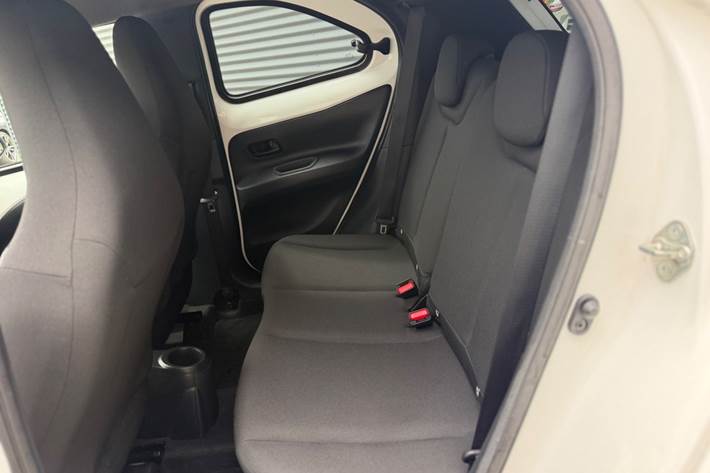Hvid Toyota Aygo X fra 2024