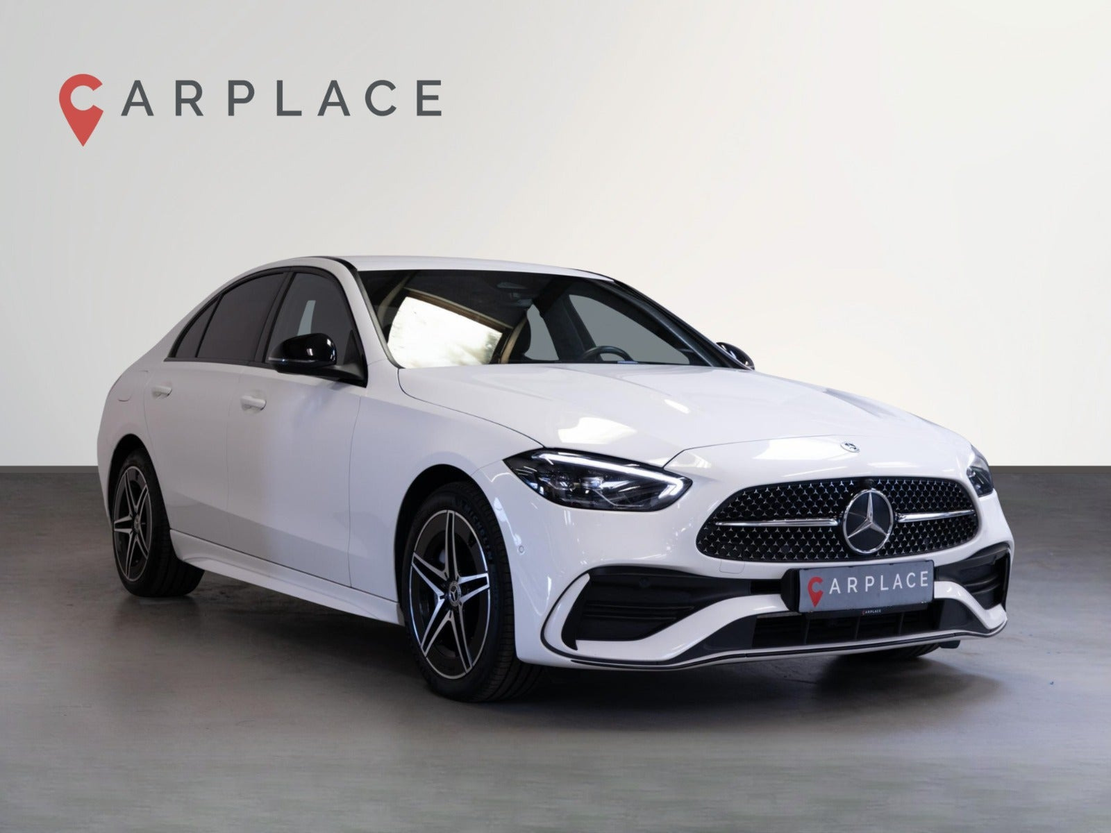 Hvid Mercedes C300 e fra 2022