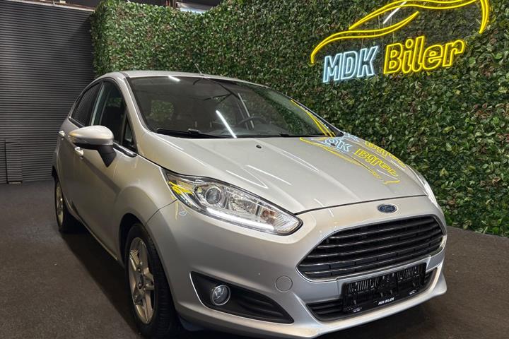 undefined Ford Fiesta fra 2013 set udefra