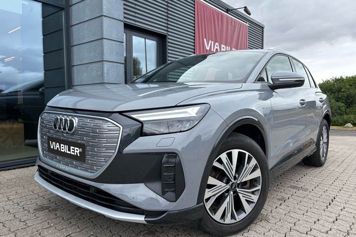 Grå Audi Q4 fra 2023