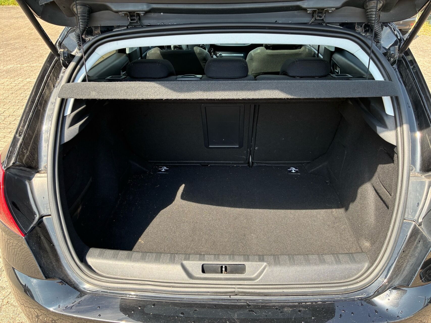 Sort Peugeot 308 fra 2020