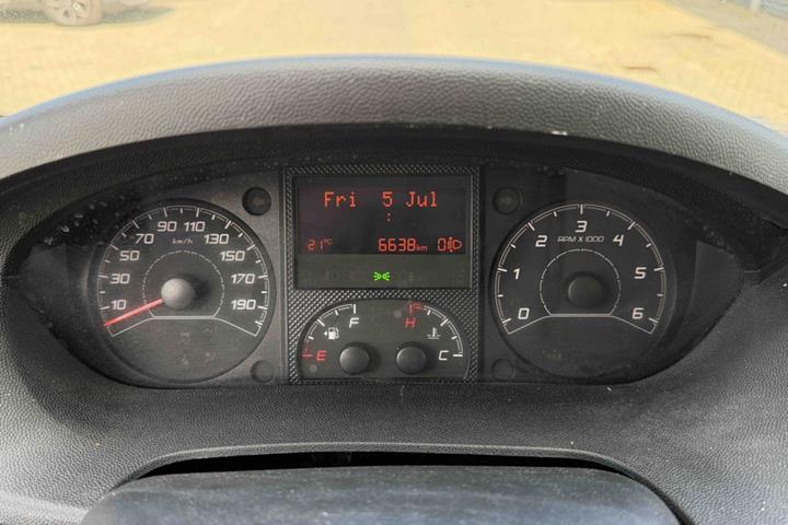 Hvid Peugeot e-Boxer 435 fra 2021