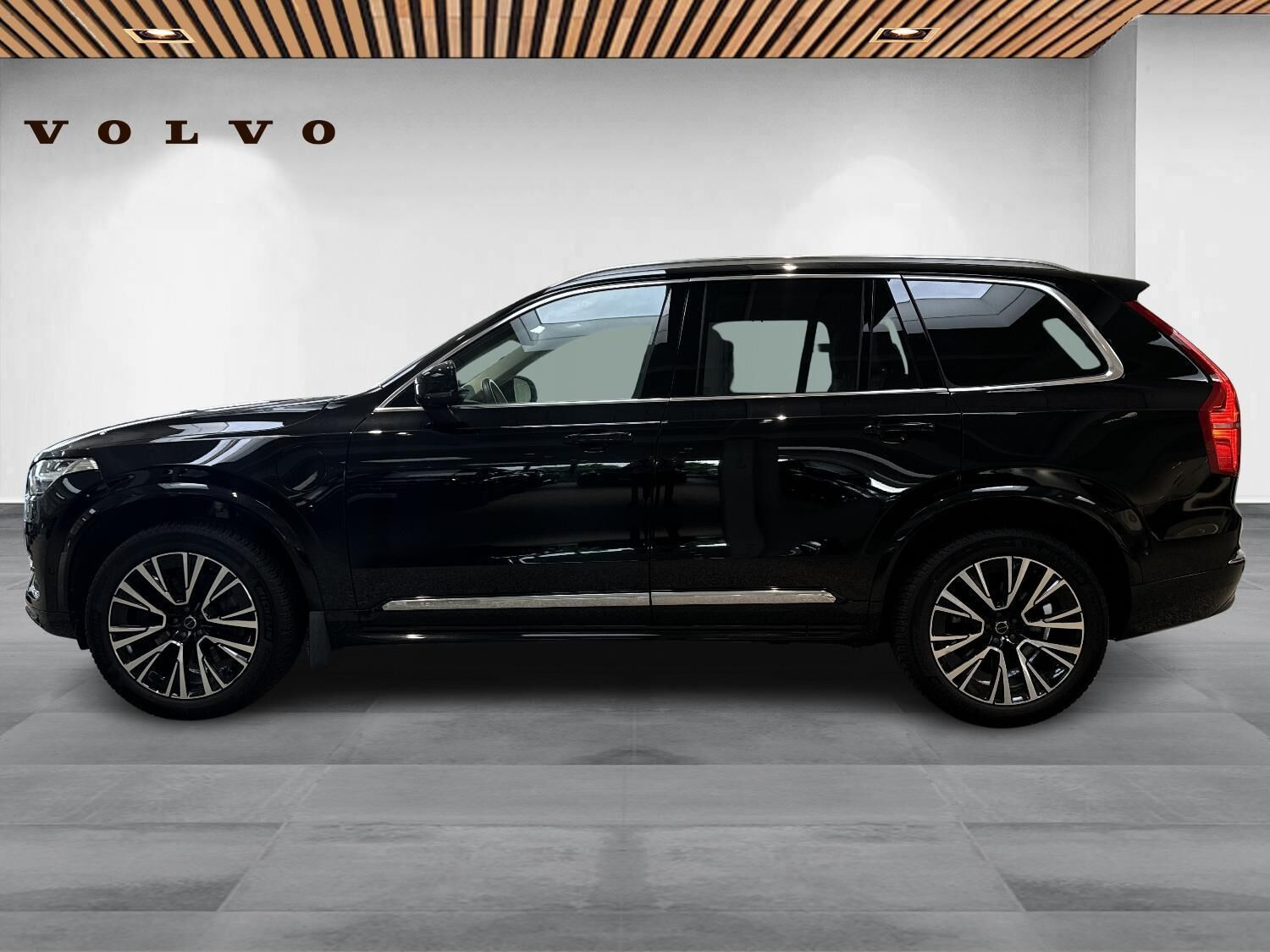 Sort Volvo XC90 fra 2024
