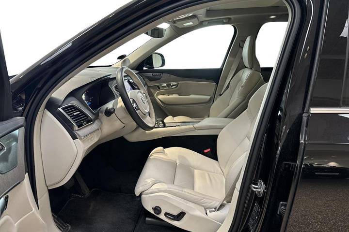 Sort Volvo XC90 fra 2024