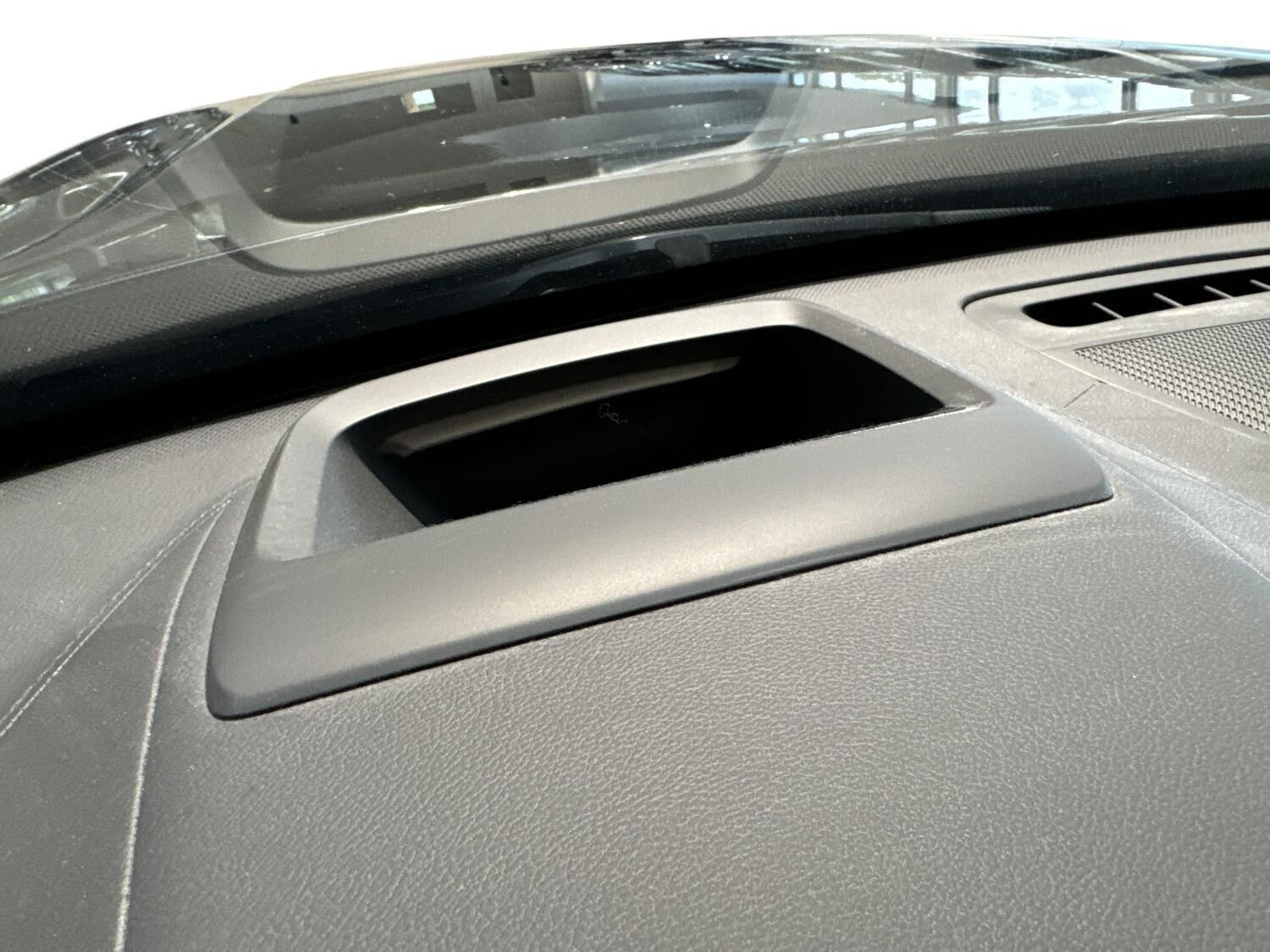 Sort Volvo XC90 fra 2024