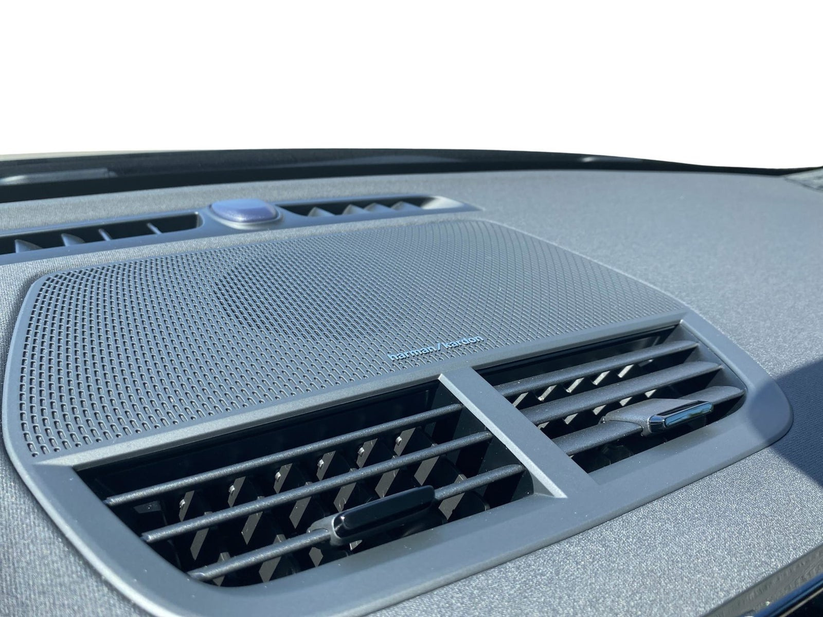 Sort Polestar 2 fra 2025