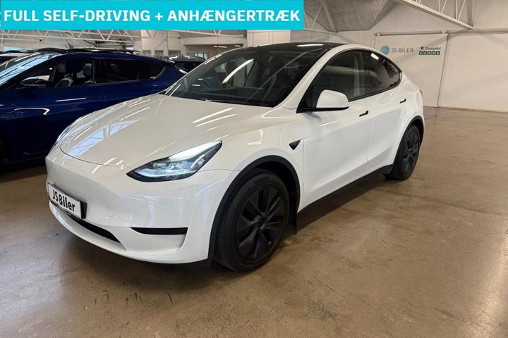 Hvid Tesla Model Y fra 2025 set udefra