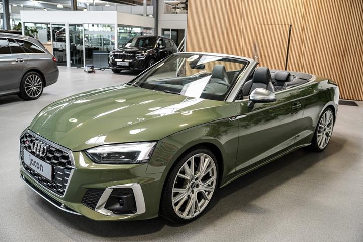 Grøn Audi S5 fra 2023
