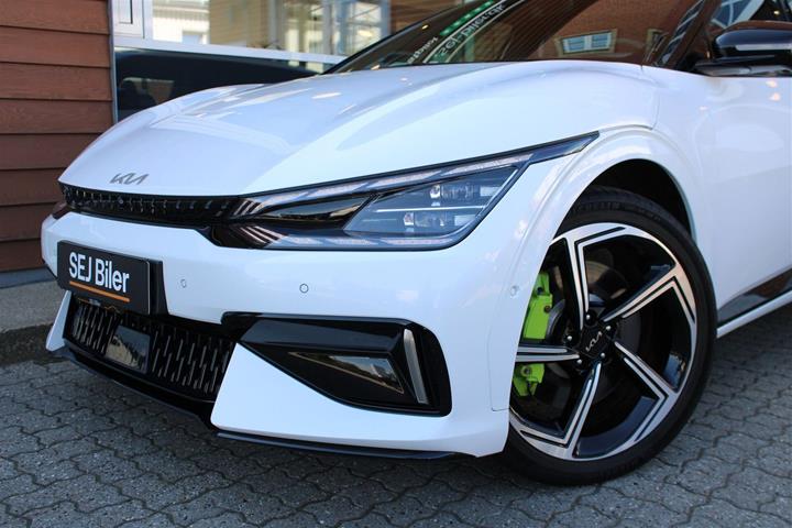 Hvid Kia EV6 fra 2024
