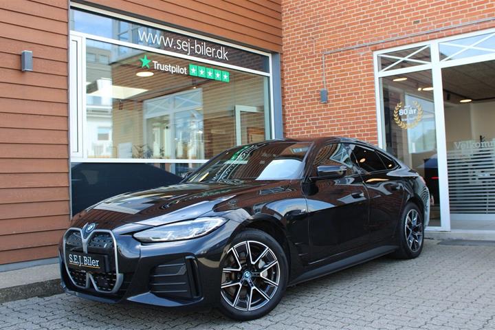 Sort BMW i4 fra 2024