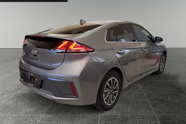 Sølv Hyundai Ioniq fra 2021