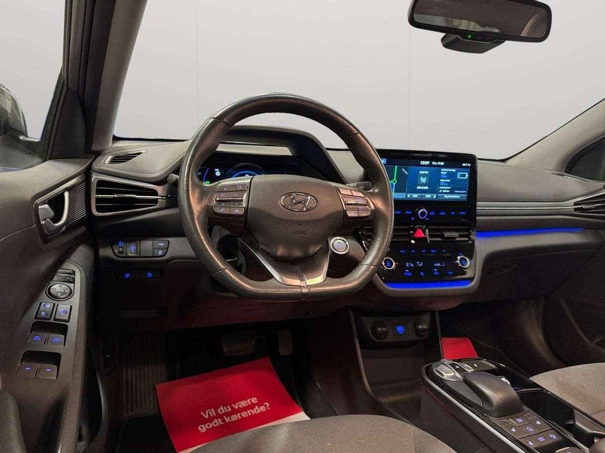 Sølv Hyundai Ioniq fra 2021