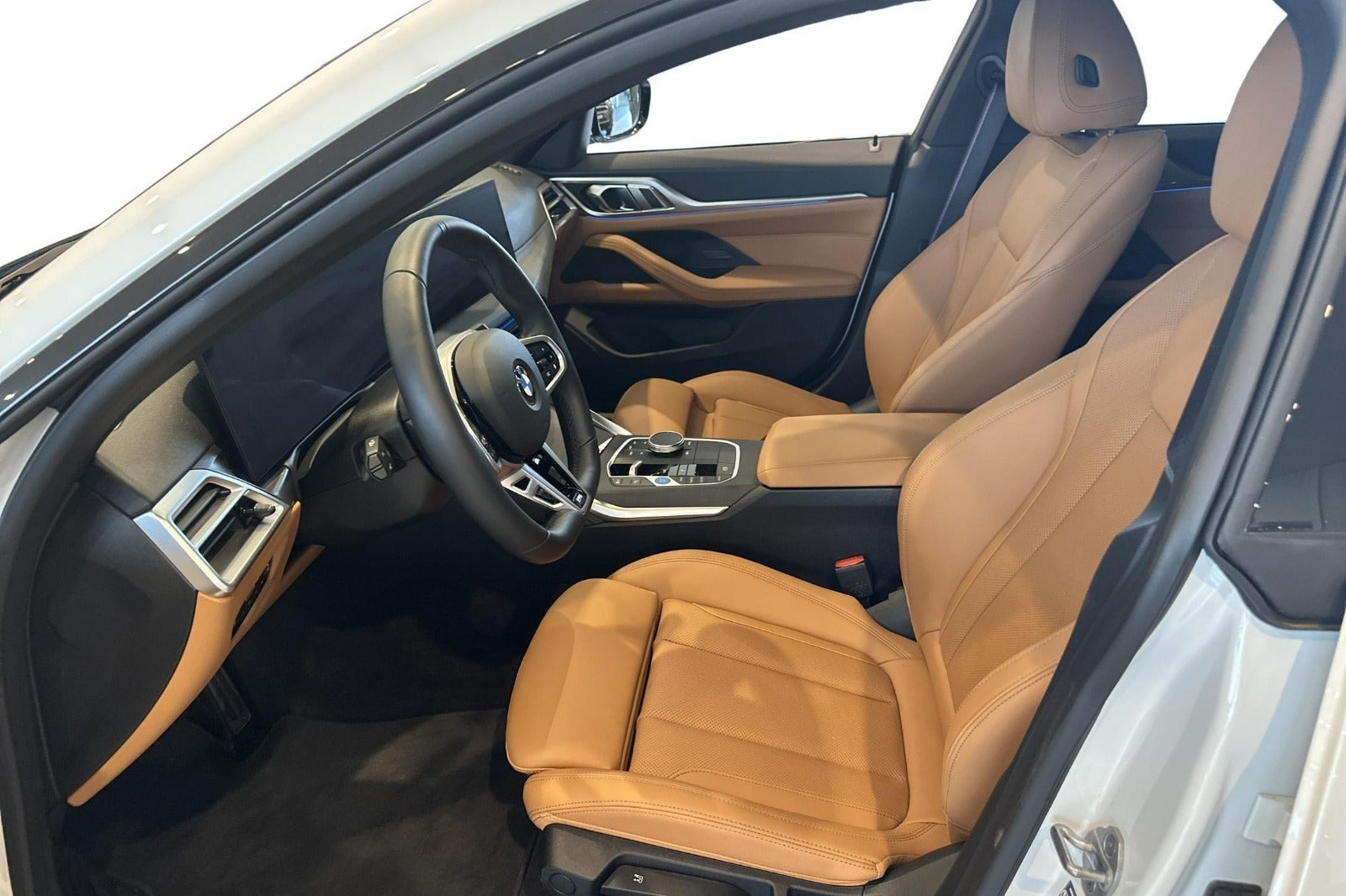 Hvid BMW i4 fra 2026