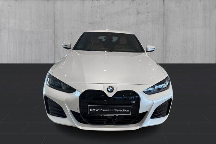 Hvid BMW i4 fra 2026
