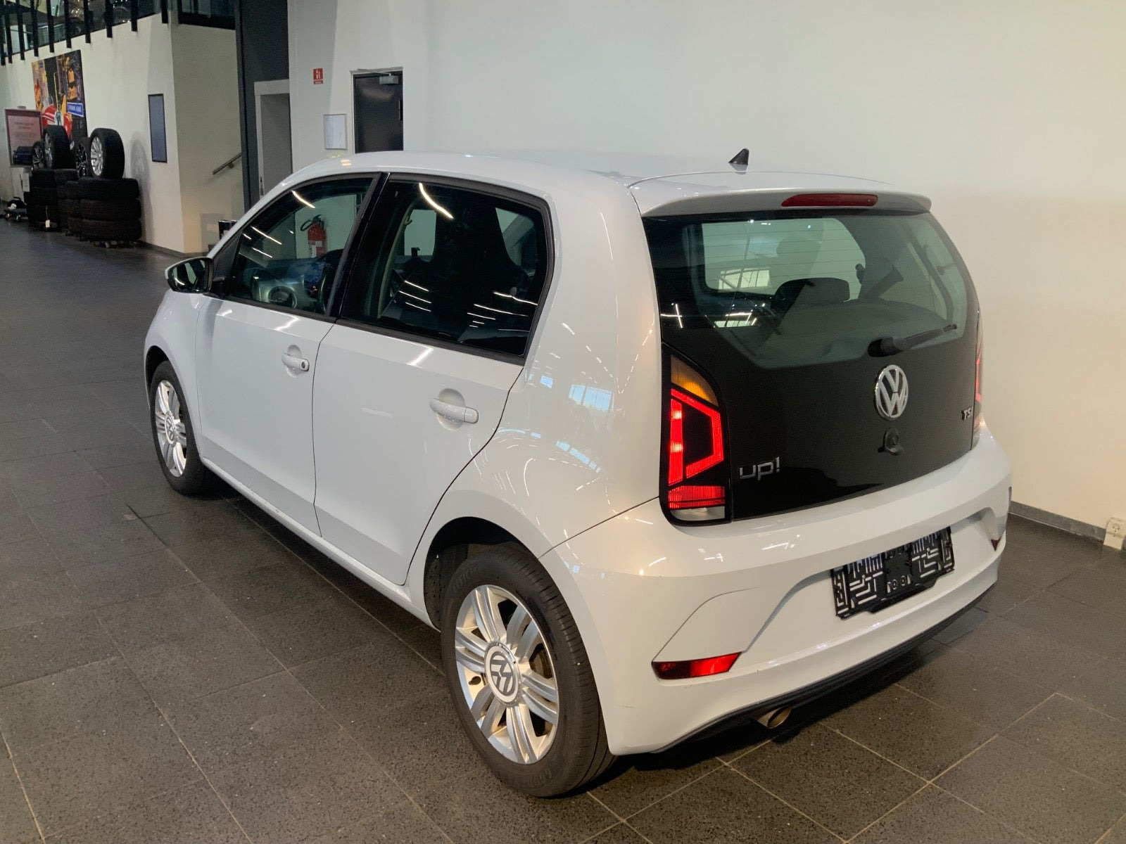 Sølv VW UP! fra 2017