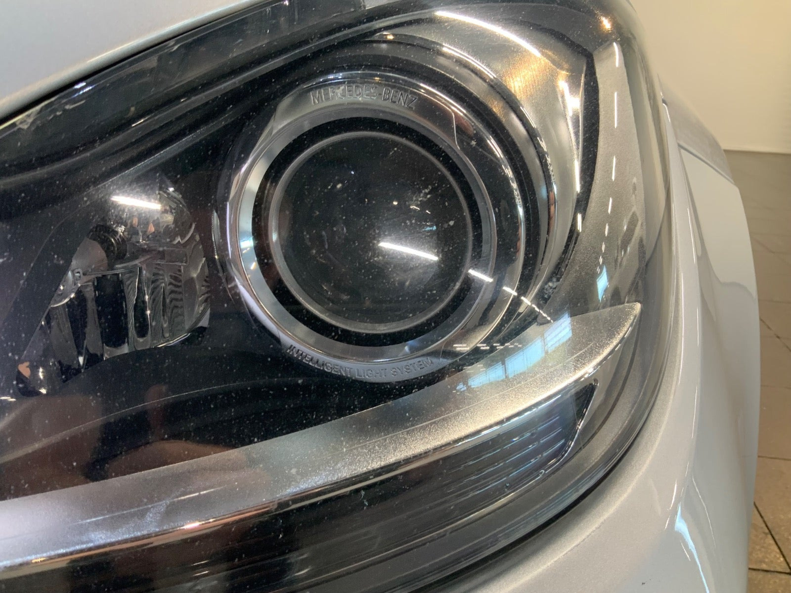 Sølv Mercedes C200 fra 2013
