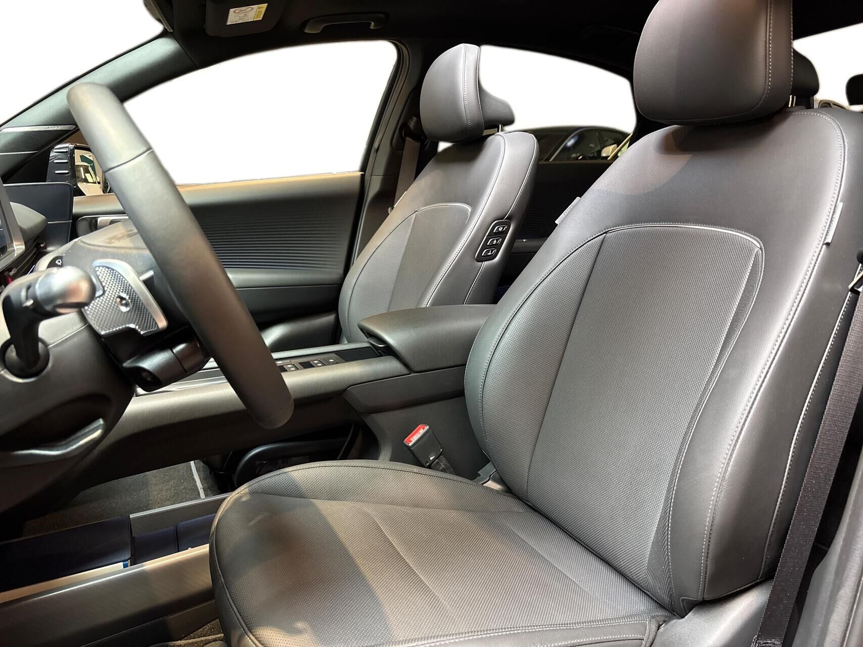 Sort Hyundai Ioniq 6 fra 2025