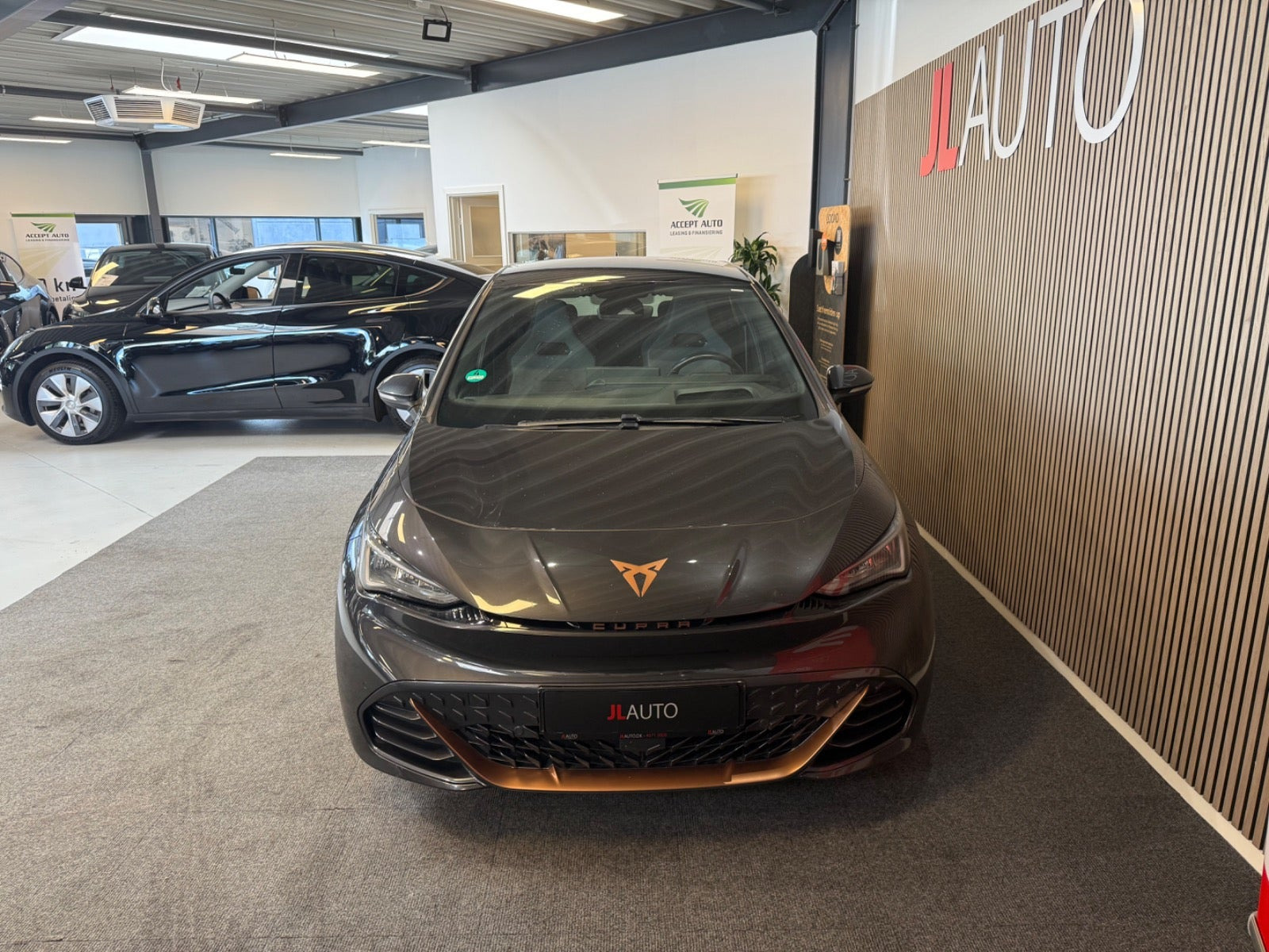 Grå Cupra Born fra 2022