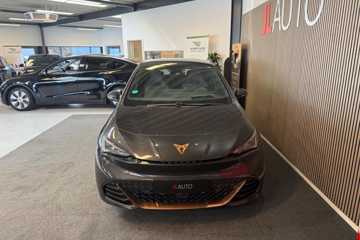 Grå Cupra Born fra 2022