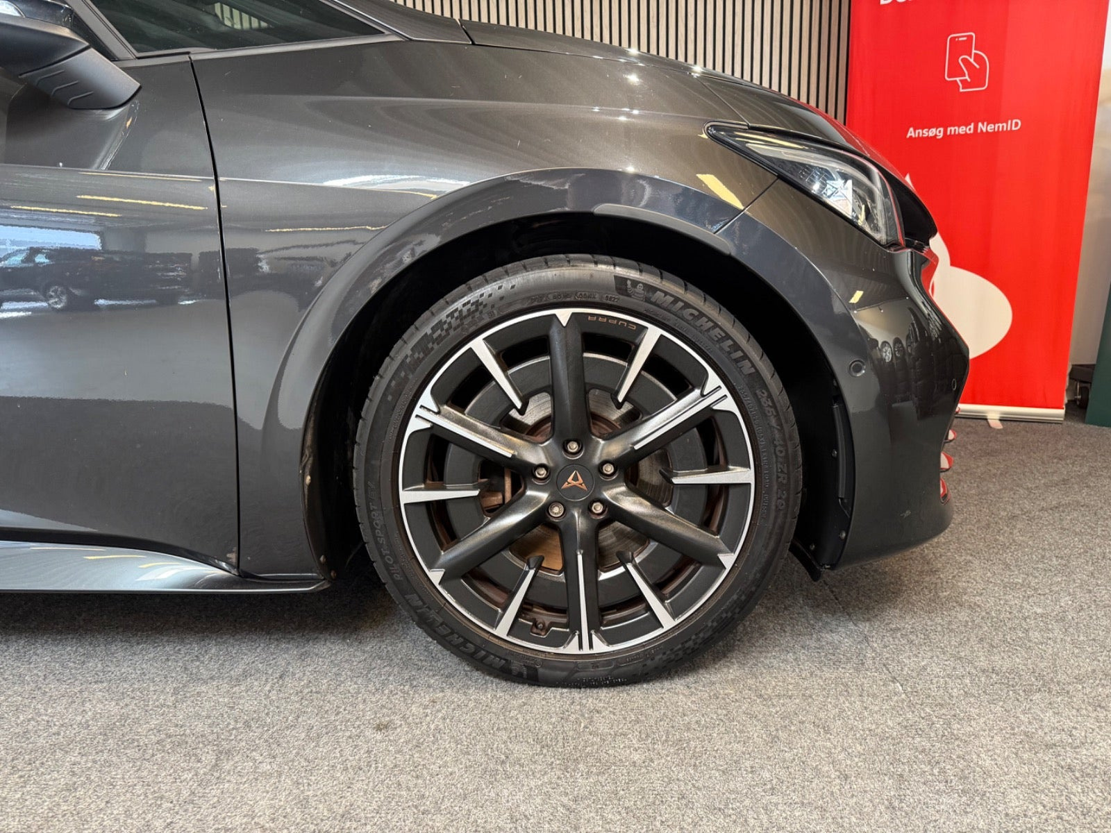 Grå Cupra Born fra 2022