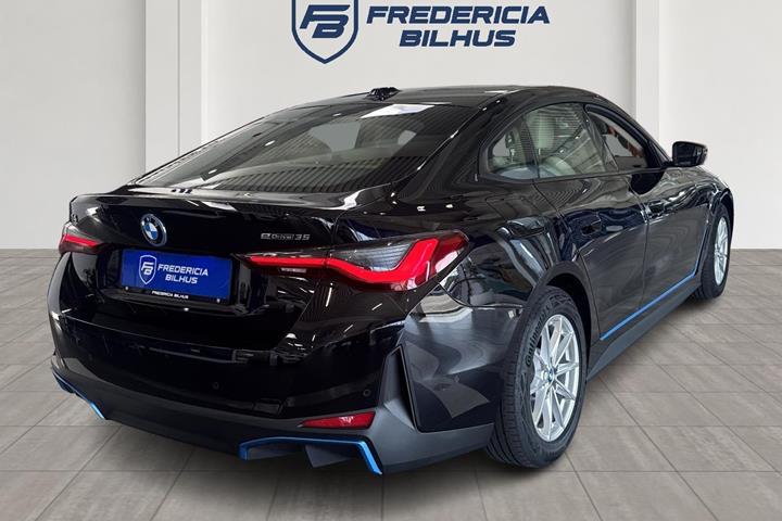 Sort BMW i4 fra 2023