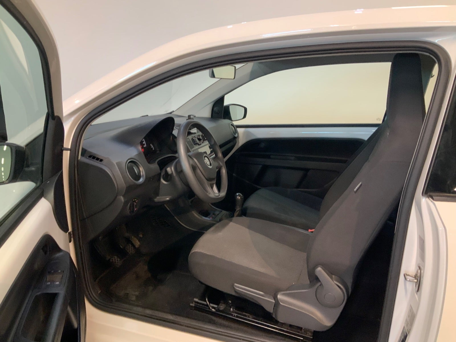 Hvid VW UP! fra 2017