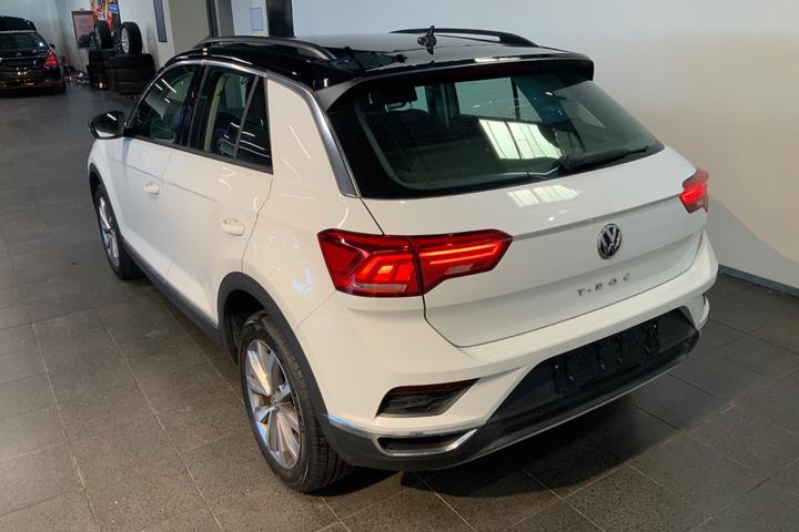 Hvid VW T-Roc fra 2020