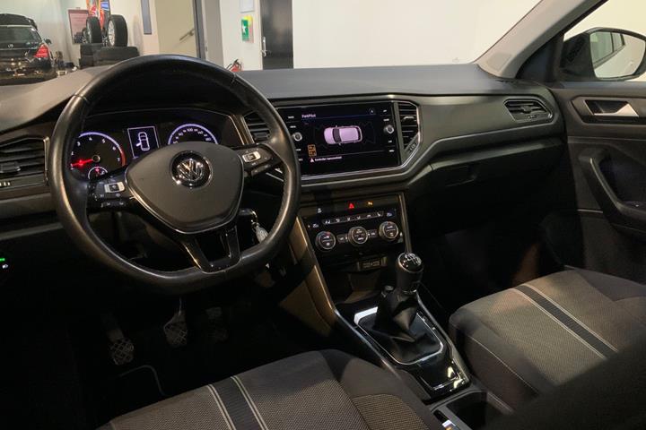 Hvid VW T-Roc fra 2020