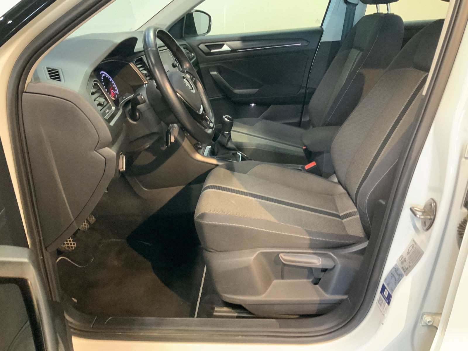 Hvid VW T-Roc fra 2020