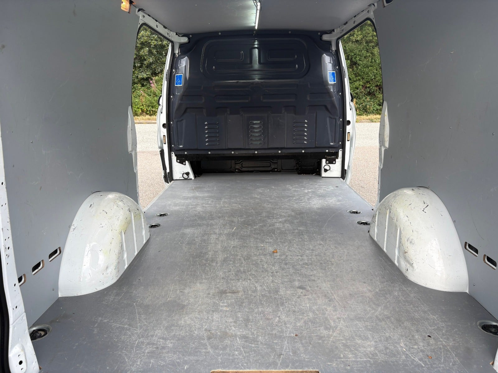 Hvid Mercedes Vito 114 fra 2020