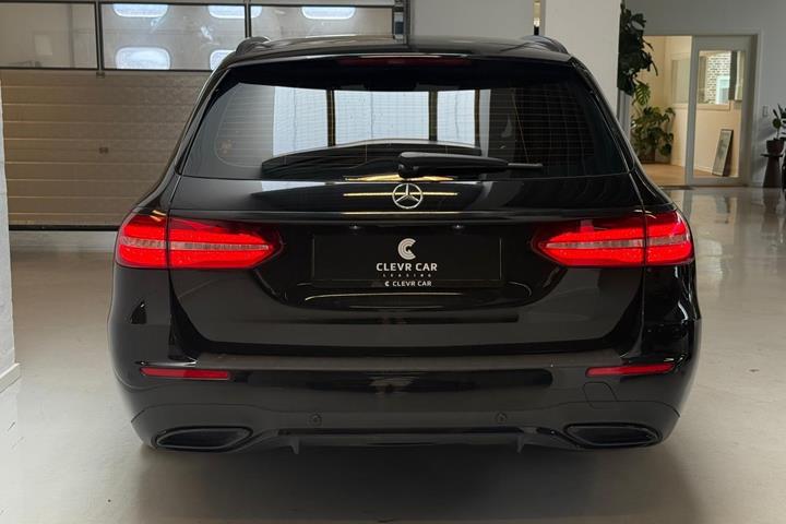 Sort Mercedes E350 d fra 2019